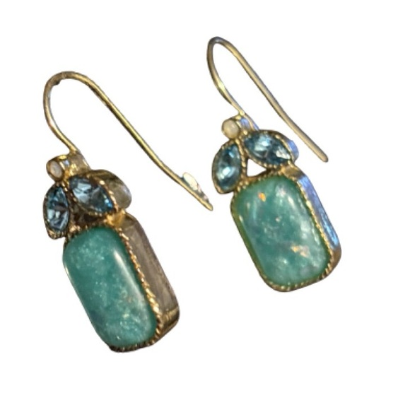 Vintage MONET Faux Opals & Rhinestones Gold Plated One Inch Earrings - Picture 9 of 10